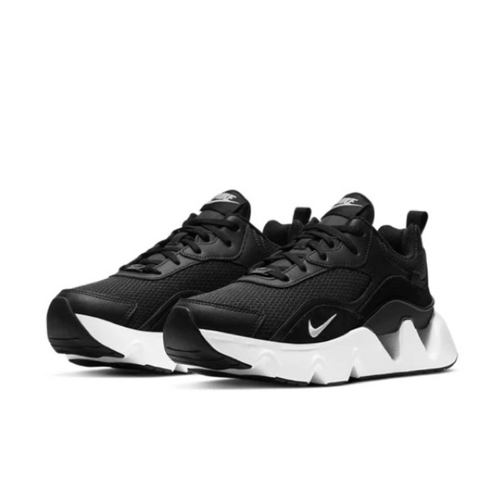 Nike Black and White Women's Sneakers
